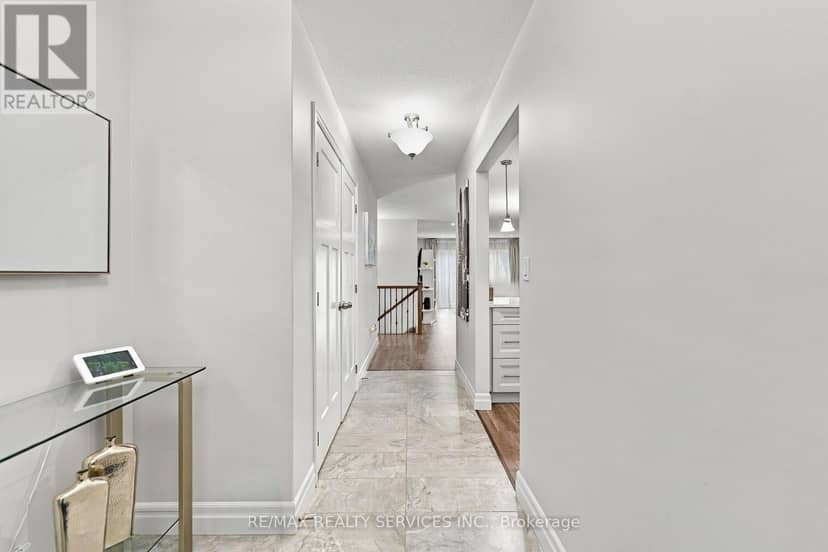 50 Mercedes Drive, Belleville, photo 6