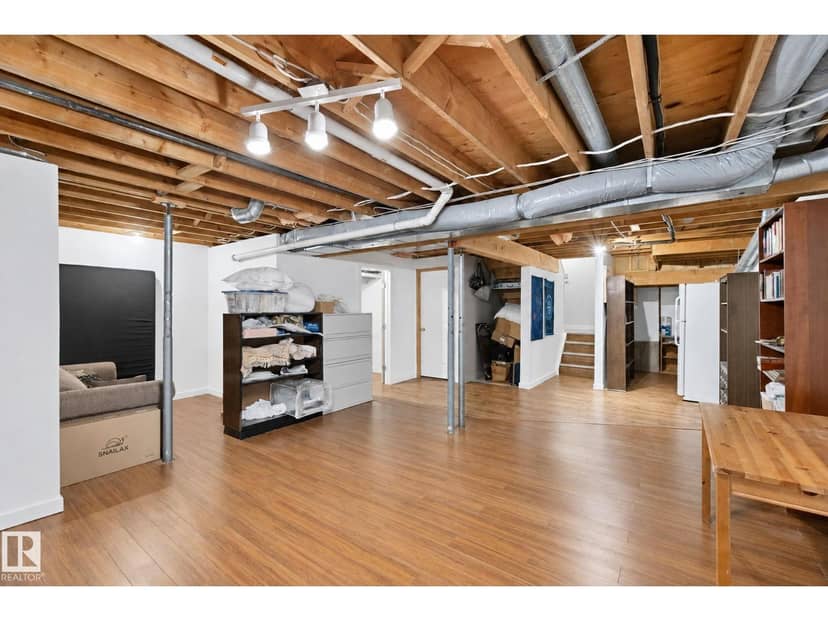 14812 43 AV NW — photo 32 of 40