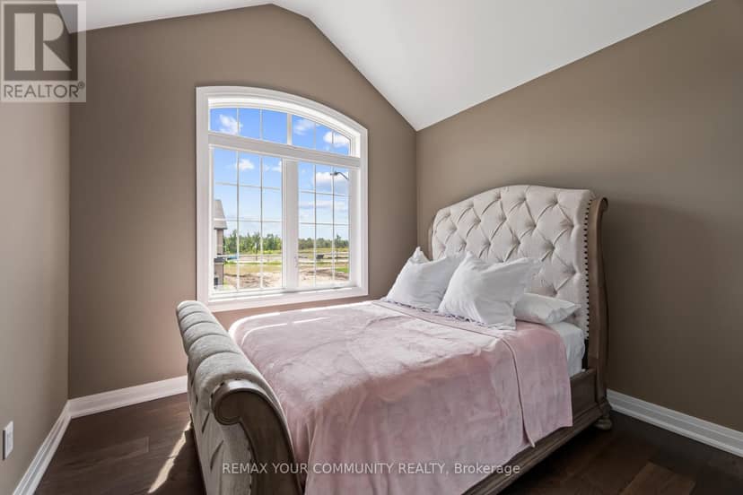 614 Newlove Street — photo 18 of 40