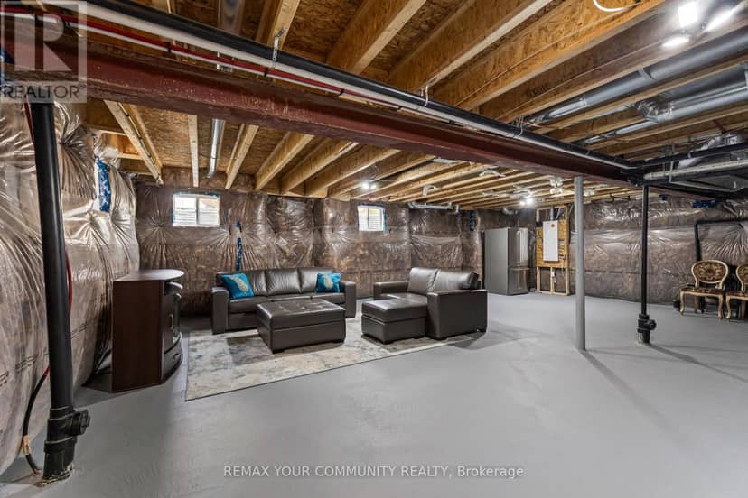 614 Newlove Street — photo 36 of 40