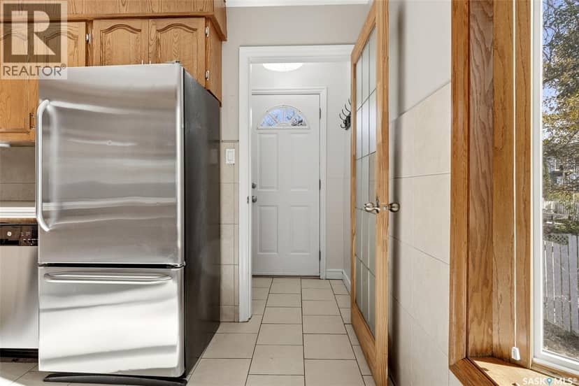 2751 MacKay STREET — photo 16 of 40