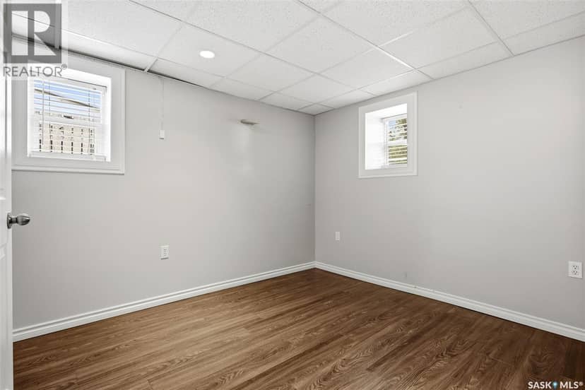 2751 MacKay STREET — photo 24 of 40