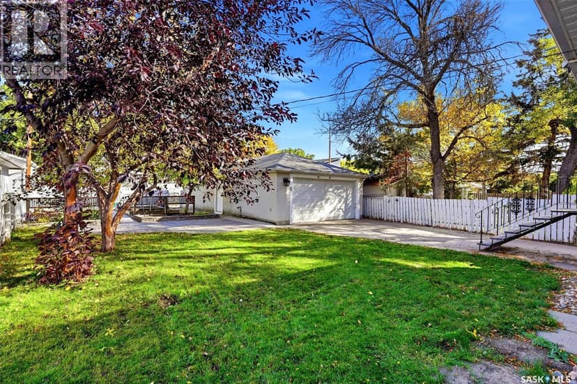 2751 MacKay STREET — photo 31 of 40