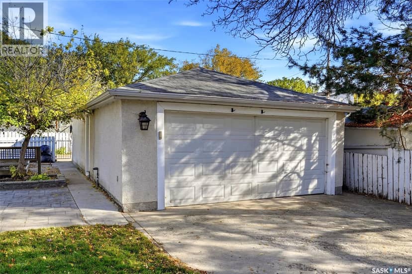 2751 MacKay STREET — photo 38 of 40