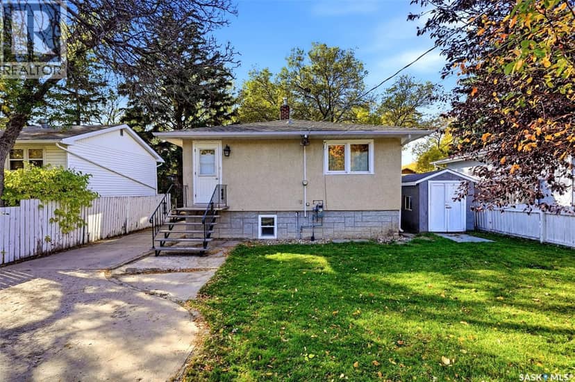 2751 MacKay STREET — photo 39 of 40