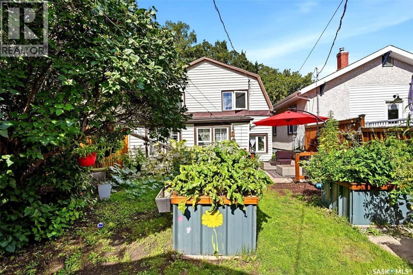 3719 Victoria AVENUE — photo 32 of 37