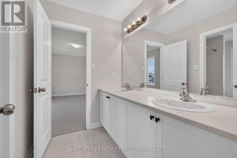 103 Gildersleeve Boulevard — photo 36 of 40