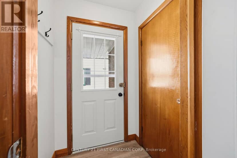 180 Forest Avenue, St. Thomas, photo 5