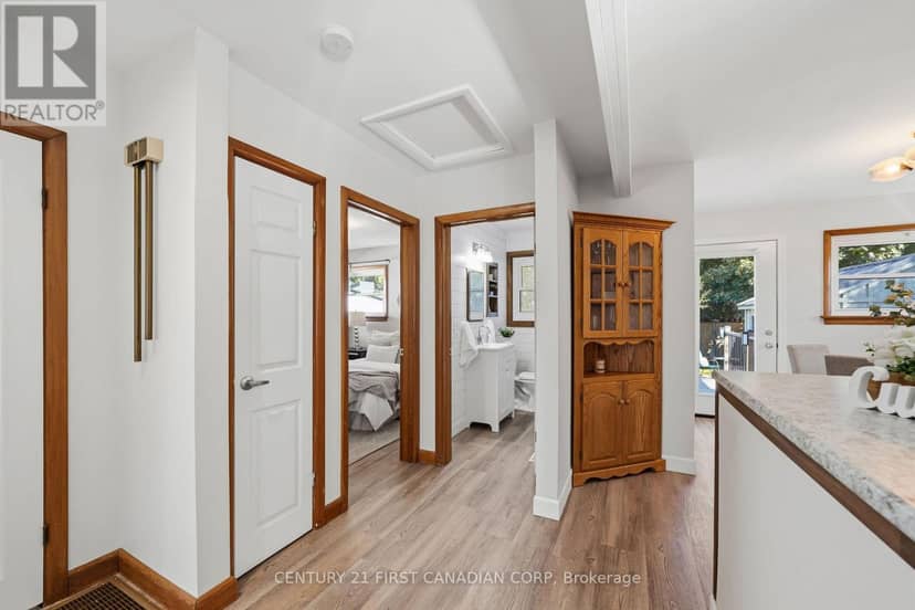 180 Forest Avenue, St. Thomas, photo 7