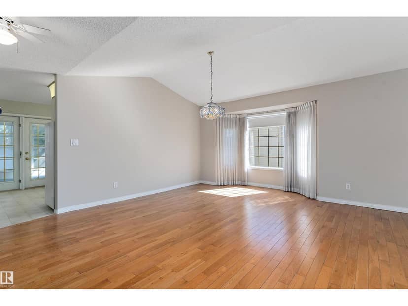 933 Youville Dr W NW — photo 10 of 40