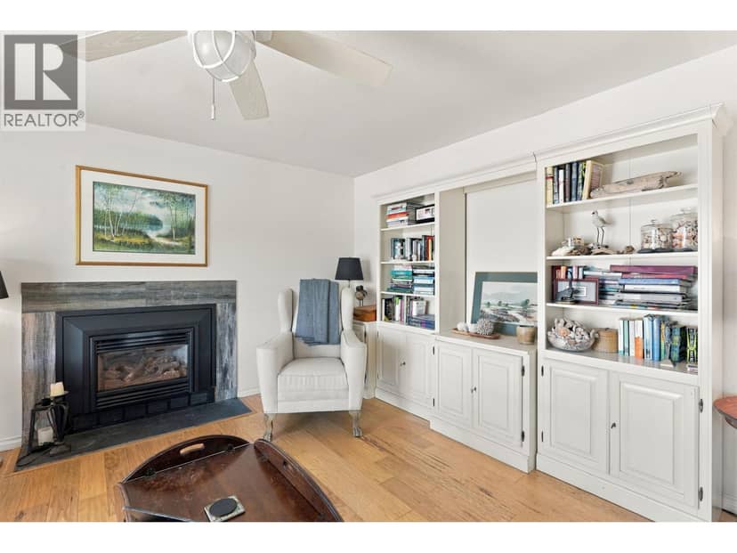 15 699 DOUGALL ROAD, Gibsons, photo 5