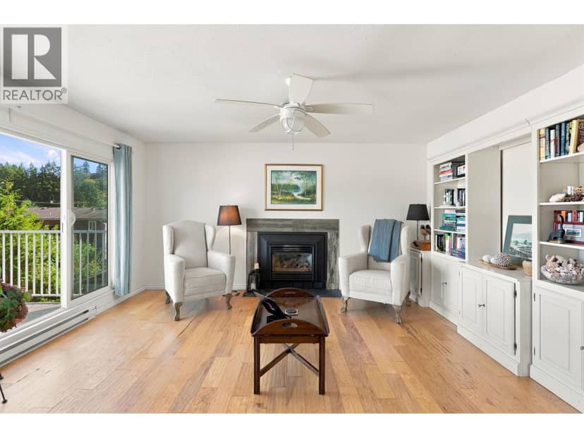 15 699 DOUGALL ROAD, Gibsons, photo 6