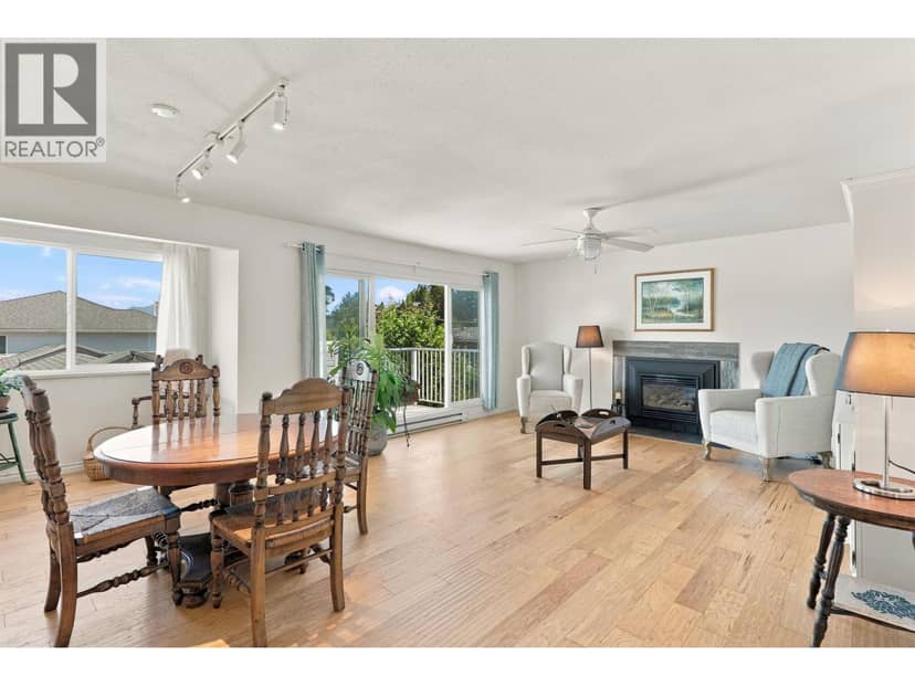 15 699 DOUGALL ROAD, Gibsons, photo 7