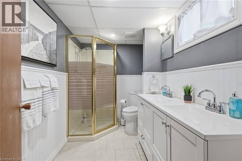 31 SHAKESPEARE Avenue — photo 24 of 28