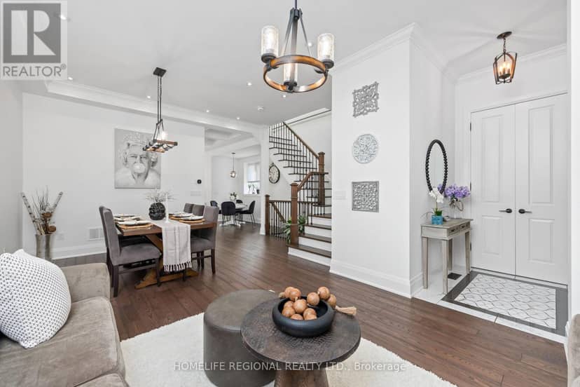 313 Robina Avenue, Toronto, photo 3