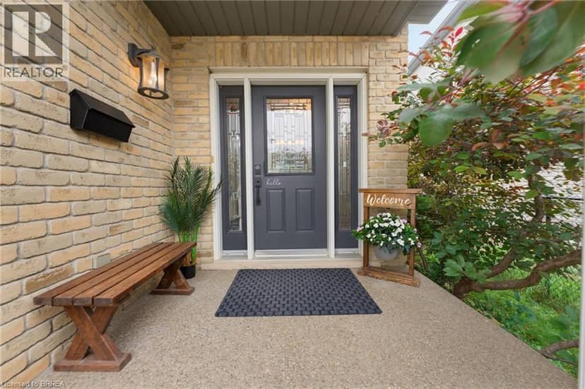 196 MCGUINESS Drive, Brantford, photo 3