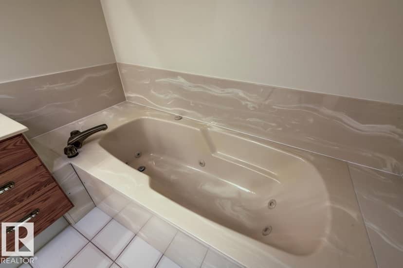 #1403 11503 100 AV NW — photo 33 of 40