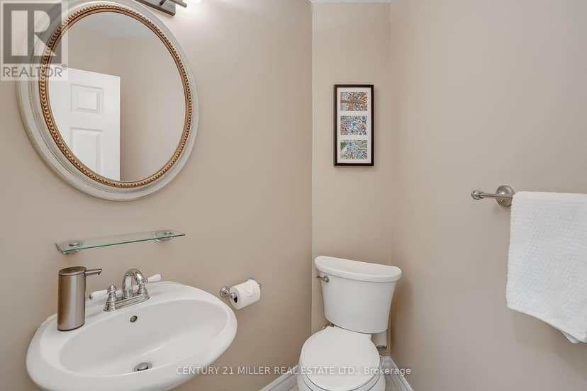 6482 Tenth Line W — photo 18 of 40