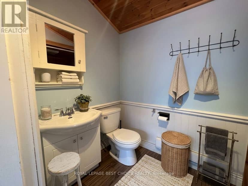 246 McCamus Avenue — photo 19 of 40
