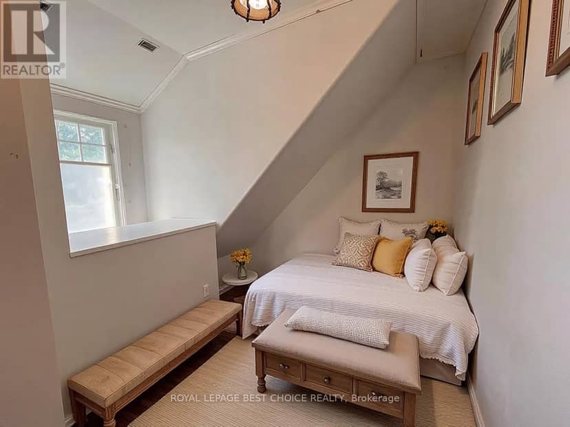 246 McCamus Avenue — photo 27 of 40