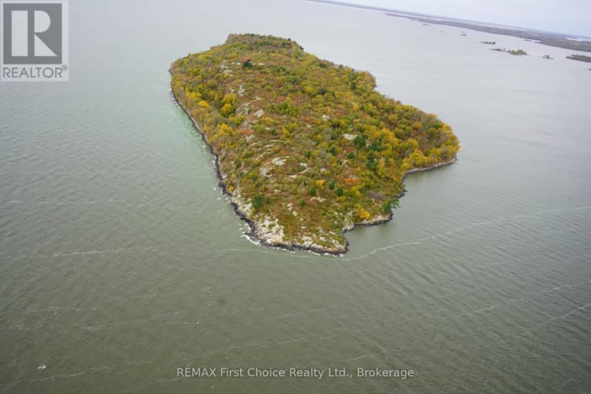 S1048 Massacre Island — photo 11 of 40