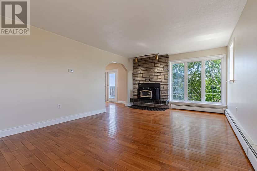 324 Kinlock Road — photo 5 of 21