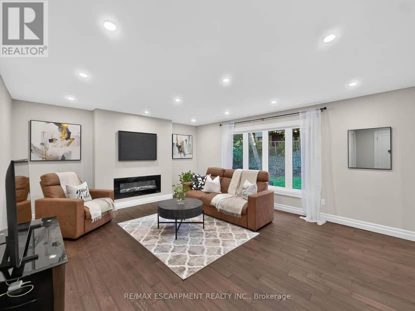 12 Sundrop Court — photo 18 of 40