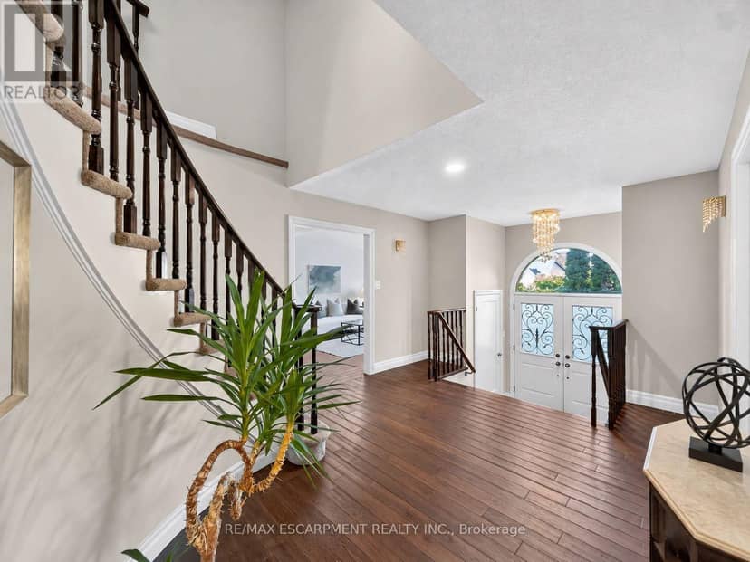 12 Sundrop Court — photo 4 of 40