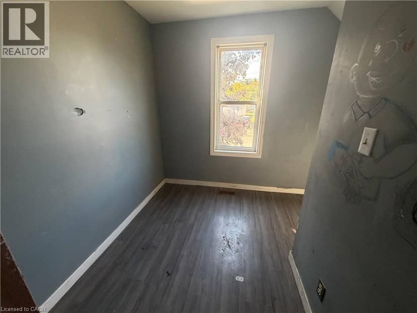 158 TRELAWNE Avenue — photo 12 of 14
