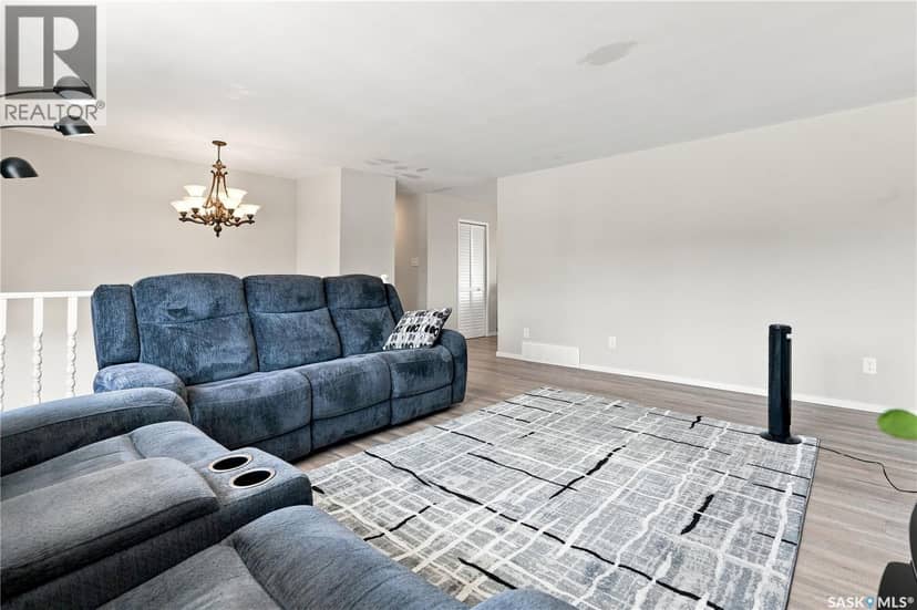 154 Delayen CRESCENT — photo 7 of 40