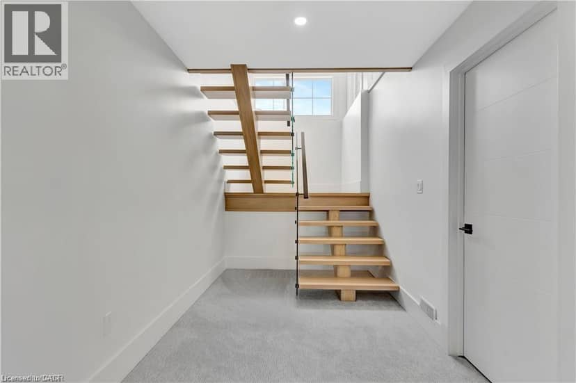 1048 WALTON Avenue — photo 37 of 40