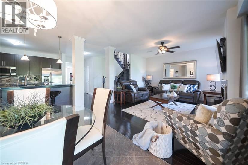 10 BISSET Avenue — photo 15 of 40