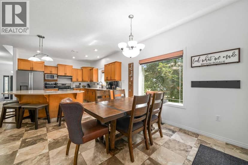 2448 7 Avenue NE, Medicine Hat, photo 8