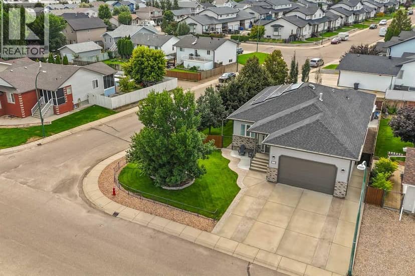 2448 7 Avenue NE, Medicine Hat, photo 3