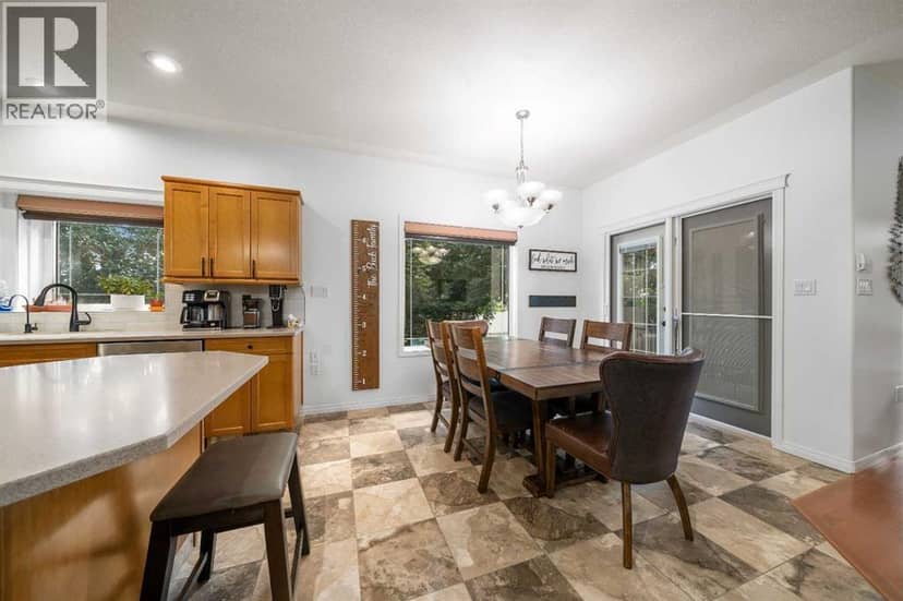 2448 7 Avenue NE, Medicine Hat, photo 7