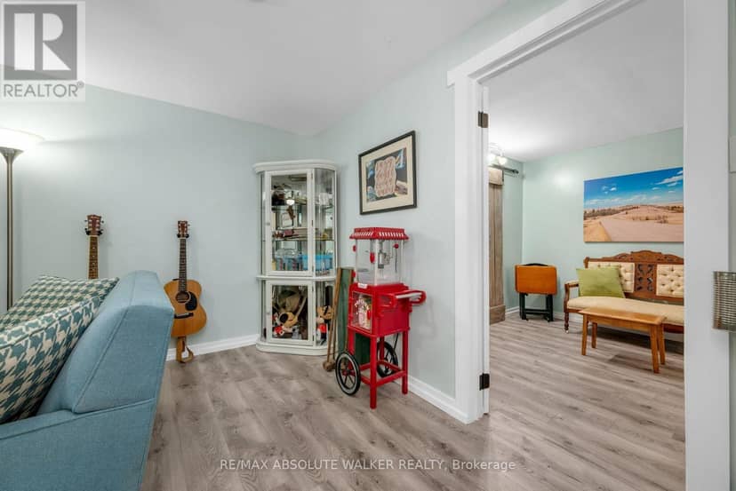 331 Wolfe Crescent — photo 17 of 31
