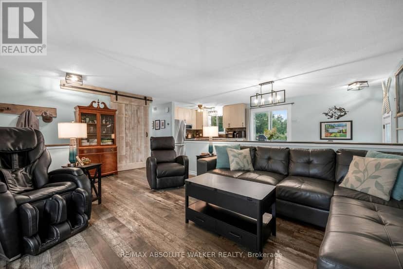 331 Wolfe Crescent — photo 5 of 31