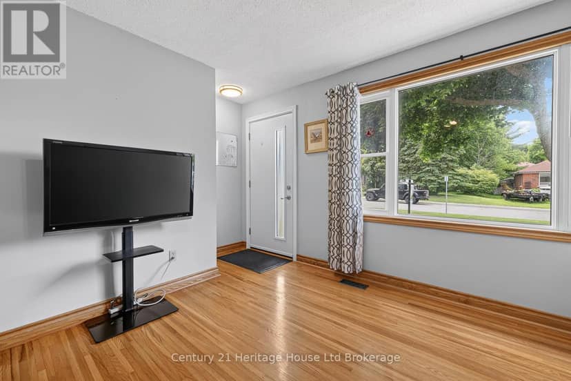 209 Butler Street — photo 9 of 31