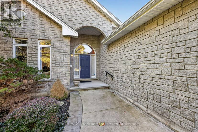 796 Springbank Avenue N, Woodstock, photo 8