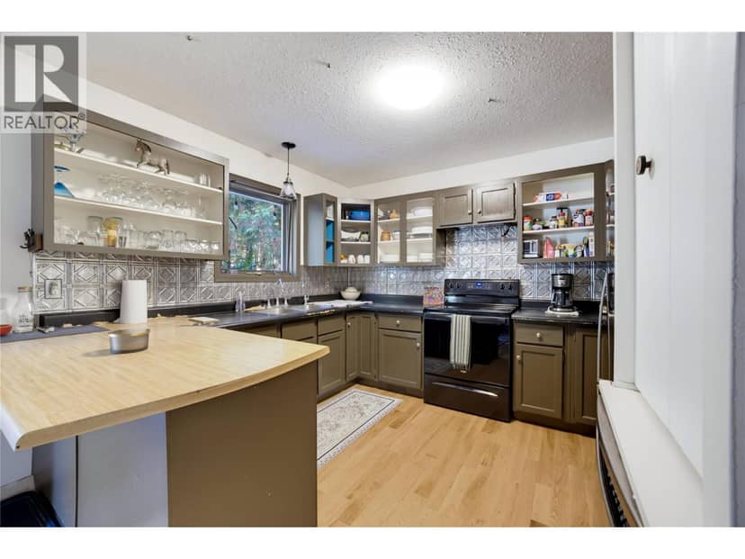 9020 Hummingbird Drive, Swansea Point, photo 8