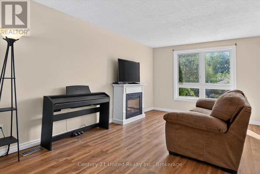 2110 Springwood Road, Peterborough, photo 6