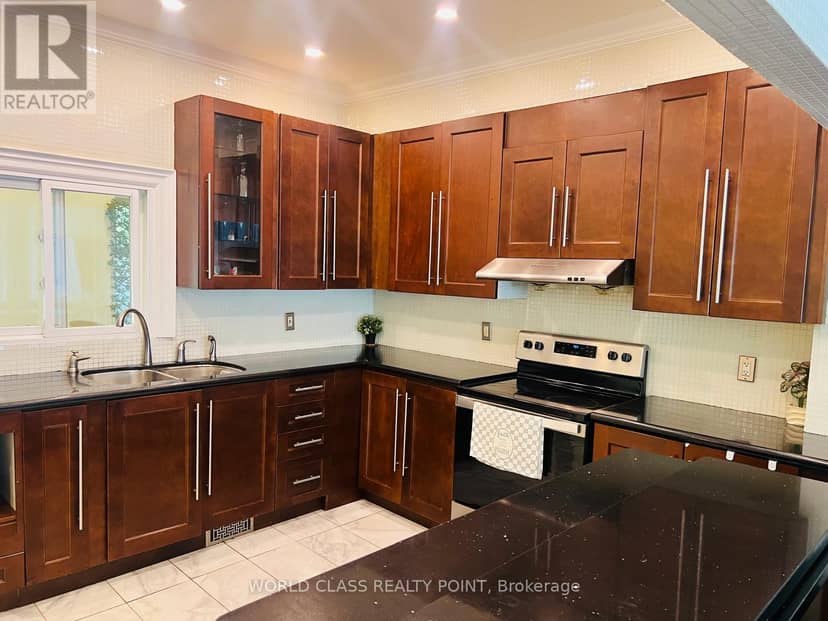21 South Bonnington Avenue, Toronto, photo 3