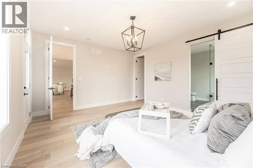 1050 WALTON Avenue — photo 18 of 40