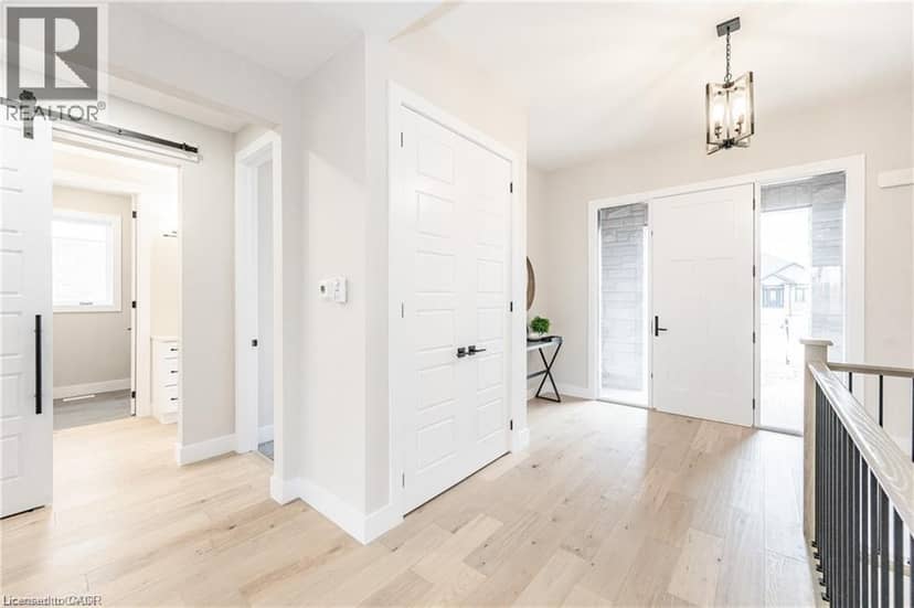1050 WALTON Avenue — photo 6 of 40
