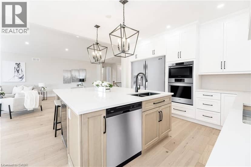 1050 WALTON Avenue — photo 13 of 40