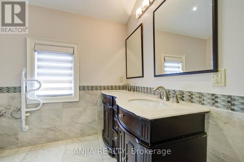 452 Fernleigh Circle S — photo 33 of 40