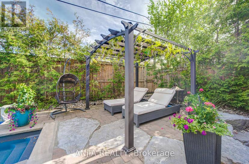 452 Fernleigh Circle S — photo 39 of 40
