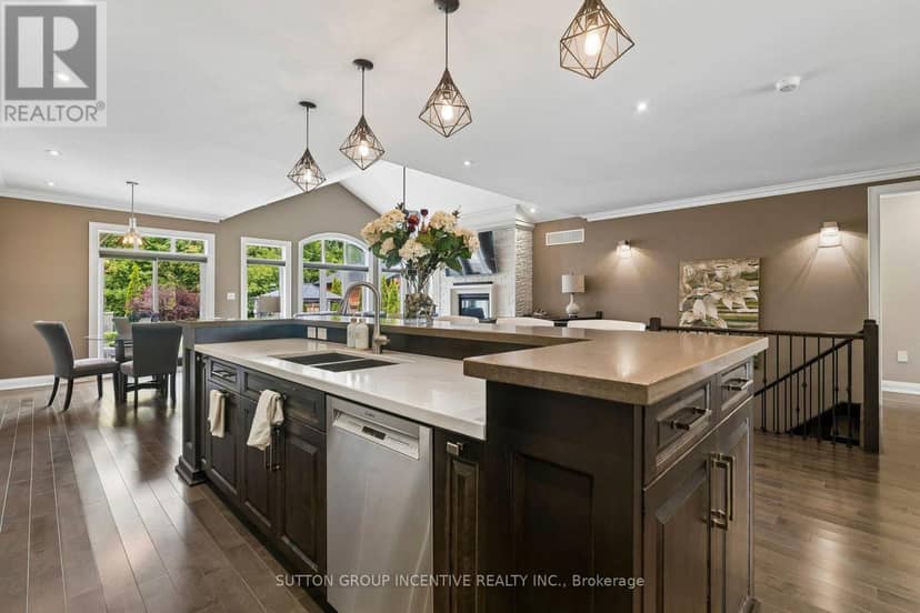 260 Sunnybrae Avenue — photo 14 of 40