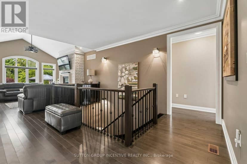 260 Sunnybrae Avenue — photo 18 of 40