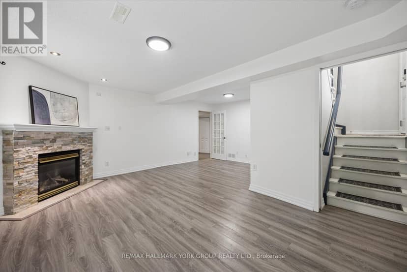 74 Wrendale Crescent — photo 33 of 40